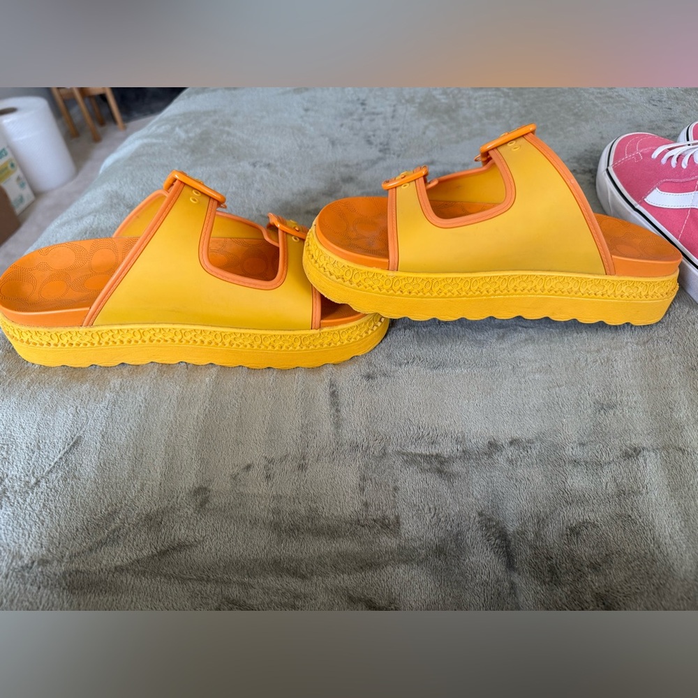 COACH Lainey Sandal - Picture 4 of 7